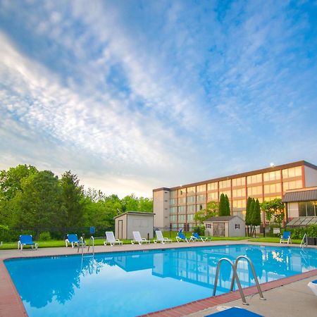 Exton Hotel And Conference Center Экстерьер фото